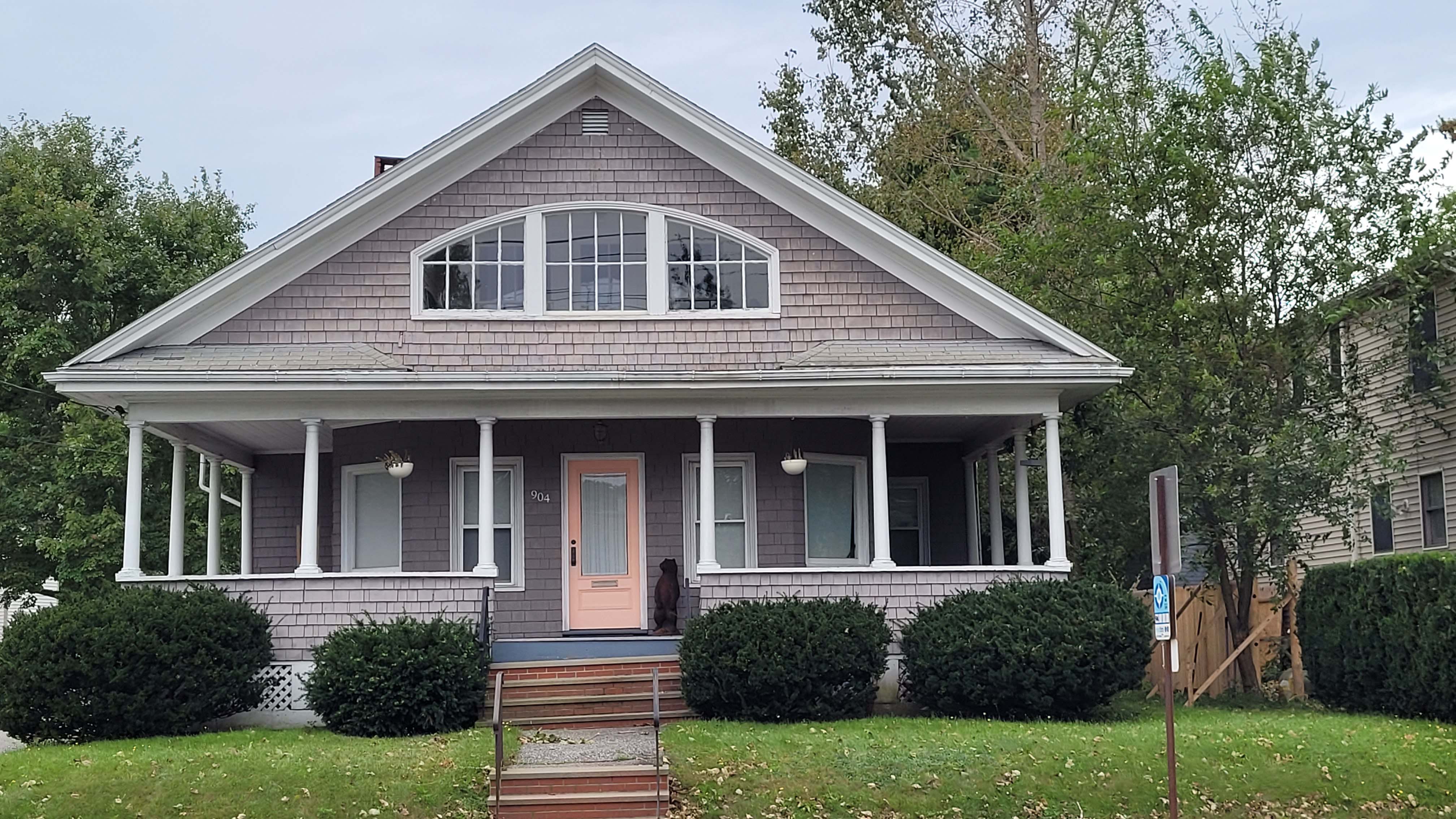 Glimpses. 904 Washington Avenue Portland House Stories